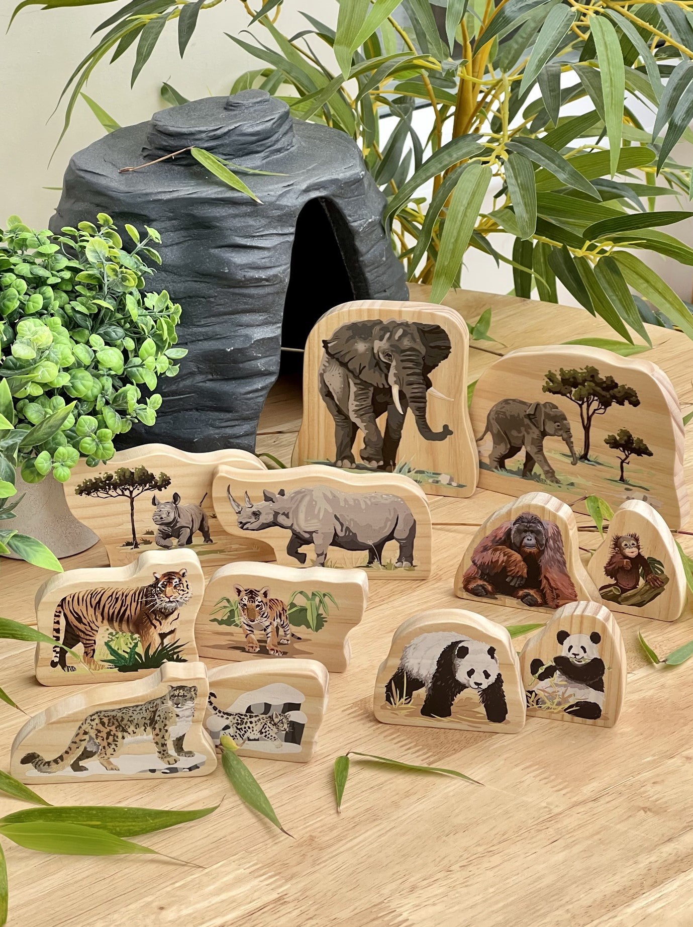 Endangered Animal families wooden Characters - NEW