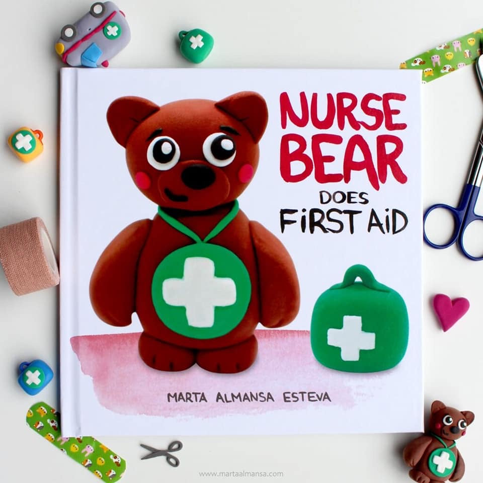 Book nurse bear does first aid